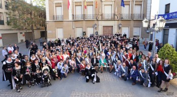 La Comparsa de Estudiantes pregunta a sus festeros si quieren que se suspendan los Moros y Cristianos 2020