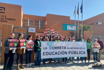 Los docentes de Elda paran para reivindicar sus condiciones laborales