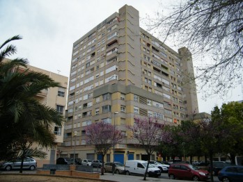 Se inaugura el edifico San Crist&oacute;bal