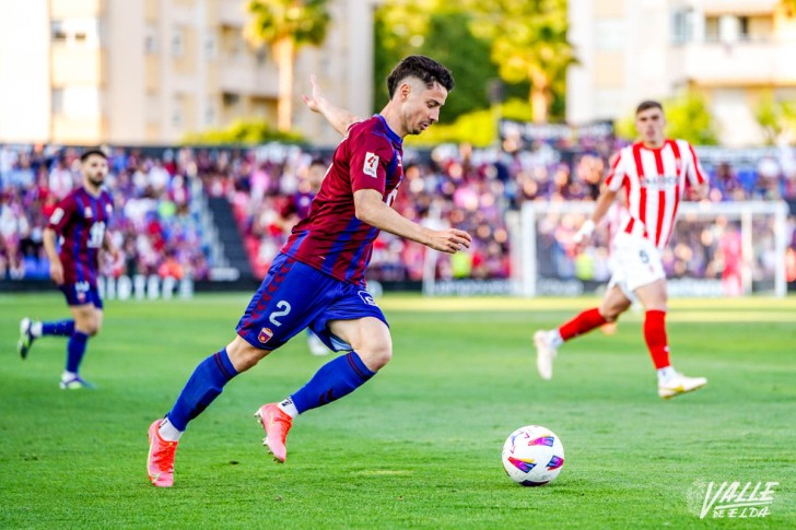 Eldense - Sporting de Gij&oacute;n en im&aacute;genes