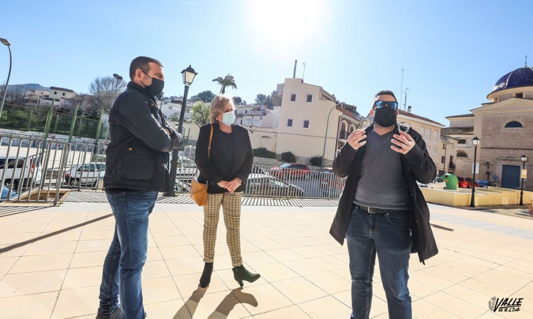 El PP y Ciudadanos critican en Petrer que el Ayuntamiento “gaste todos los ahorros" El PP y Ciudadanos critican en Petrer que el Ayuntamiento “gaste todos los ahorros"