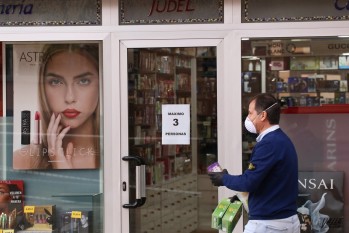 Los cuartelillos y comercios ya no tienen restricciones, pero ser&aacute; necesaria la mascarilla