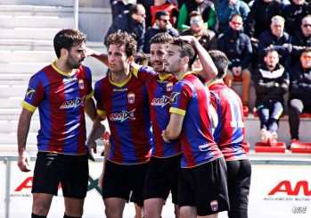 El Deportivo Eldense firma la permanencia (2-1)