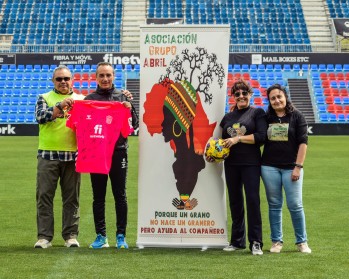 El Grupo Abril y el CD Eldense se unen por el proyecto Puntaicas Abril