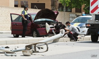 Aparatoso accidente en la avenida de Ronda