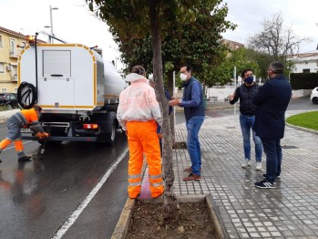 M&aacute;s de medio mill&oacute;n de litros de agua con desinfectante para mantener limpia la ciudad