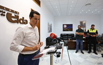 El Ayuntamiento decreta un d&iacute;a de luto tras la muerte de un menor y la agresi&oacute;n a una mujer