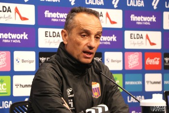 Jos&eacute; Luis Oltra: "El domingo hay que ganar porque el resultado no tiene relevancia, pero la imagen s&iacute;"