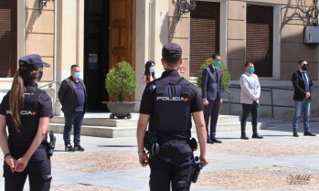 Un minuto de silencio por las v&iacute;ctimas del coronavirus