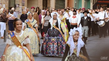 El homenaje a las mujeres de fuego de toda la Comunidad pone el broche a las Fallas del 90 aniversario