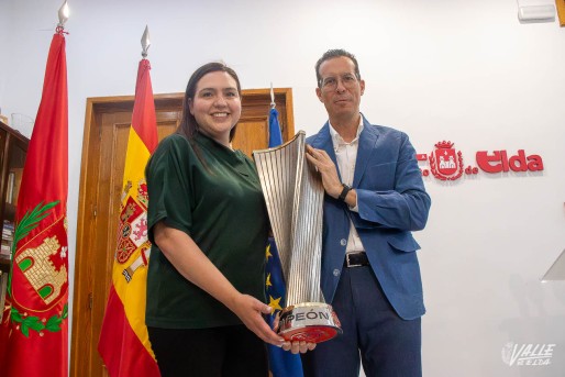Elda renueva el patrocinio municipal con el CD Eldense