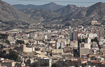 Servicios Sociales pag&oacute; la luz, el agua y el alquiler a 244 familias en 2016
