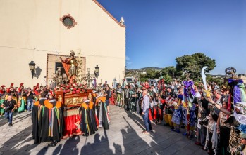La proclamaci&oacute;n de los nuevos cargos pone el broche a las fiestas de Moros y Cristianos de Petrer