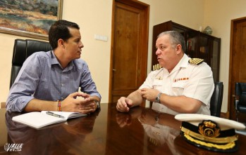 Rub&eacute;n Alfaro se re&uacute;ne con el subdelegado de Defensa en Alicante 