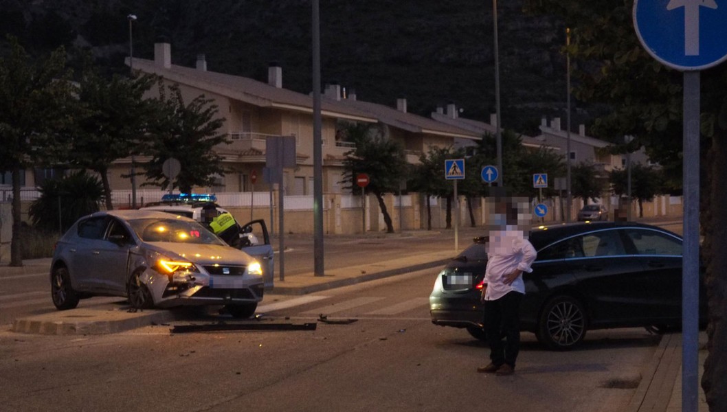 Accidente sin víctimas en la avenida de Ronda Accidente sin víctimas en la avenida de Ronda