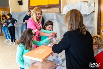 La participaci&oacute;n en Petrer aumenta casi ocho puntos en una ma&ntilde;ana tranquila