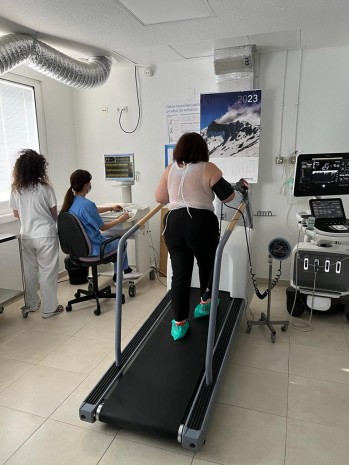 La asistencia cardiovascular del Hospital de Elda casi duplica la media nacional