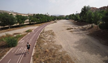 Los adultos podr&aacute;n hacer deporte y pasear de 6 a 10 y de 20 a 23 horas y los menores saldr&aacute;n de 12 a 19 horas