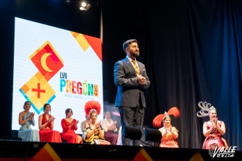Carlos Verd&uacute; pide en su preg&oacute;n "no tener miedo a los cambios" en las Fiestas de Moros y Cristianos de Petrer