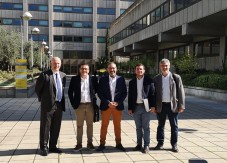 Pedro Garc&iacute;a acude al Ministerio de Industria para pedir soluciones al problema de la p&oacute;lvora 