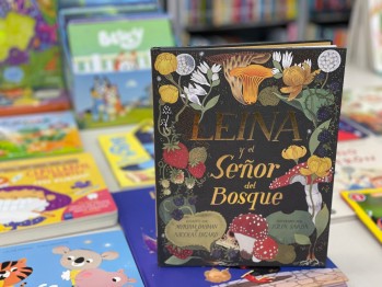 "Leina y el se&ntilde;or del bosque" de Miryam Dahman y Nicol&aacute;s Digard con ilustraciones de Julia Sard&aacute;