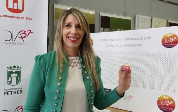 Turismo regala chapas durante las fiestas para el sorteo de una comida del D&iacute;a 37