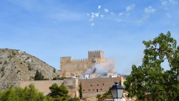 Petrer celebra las fiestas patronales m&aacute;s sencillas a causa del coronavirus