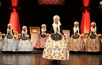Elda proclama a Ana Ruano y a Luc&iacute;a Plaza como Falleras Mayores 2018