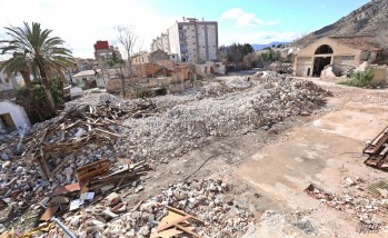 El derribo de la f&aacute;brica Em&eacute;rito Maestre concluir&aacute; con la retirada del amianto a mediados de febrero