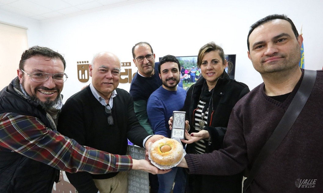 El Día de la Mona, una tradición que vuelve al Pantano gracias a los colectivos festeros de Elda El Día de la Mona, una tradición que vuelve al Pantano gracias a los colectivos festeros de Elda