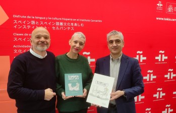El personaje de Elisabeth Justicia, Dominga, triunfa en m&aacute;s de 20 ciudades con su humor sobre la tercera edad