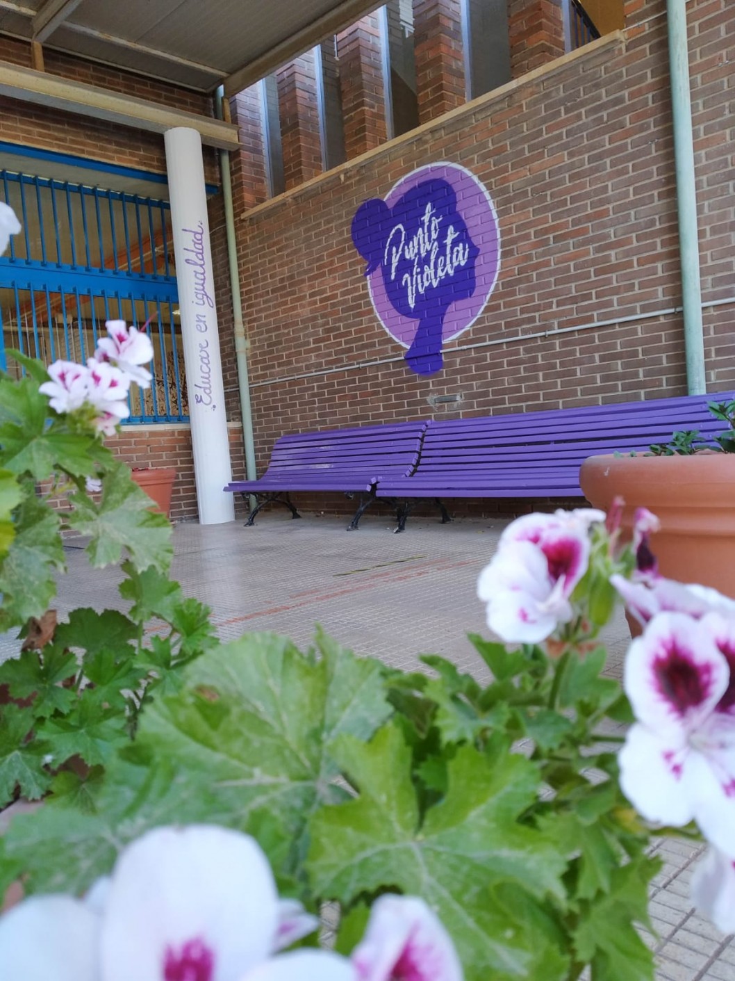 Puntos violeta y patios inclusivos en el CEIP Santo Negro Puntos violeta y patios inclusivos en el CEIP Santo Negro