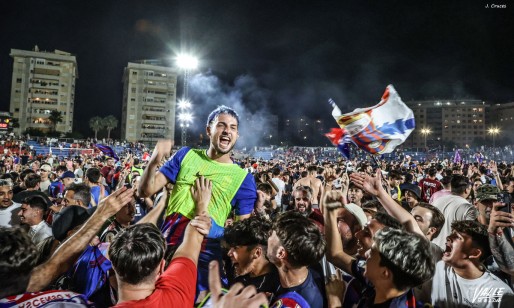 El Eldense desata la euforia en la ciudad