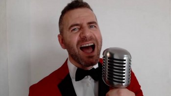 El eldense Javier Sanchez compone "Todo tiene final", una canci&oacute;n para animar a la poblaci&oacute;n