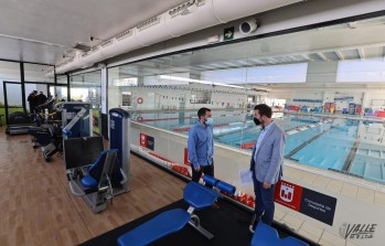 Elda recupera la gesti&oacute;n de la piscina cubierta y las de San Crisp&iacute;n