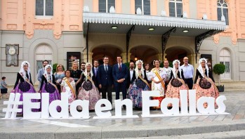 La p&oacute;lvora y el fuego de las Fallas de Elda llegan a Murcia