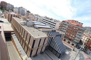 El Mercado Central vuelve a abrir los viernes por la tarde