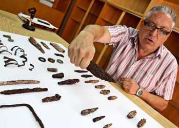 El Museo Arqueol&oacute;gico identifica 54 piezas militares del siglo I a.C. halladas en El Monastil