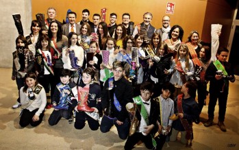 Las capitan&iacute;as de Moros y Cristianos de 2015 exponen sus zapatos en el Museo del Calzado