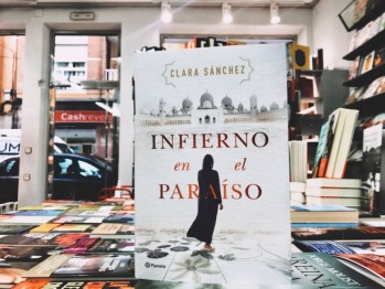 "Infierno en el para&iacute;so" de Clara S&aacute;nchez