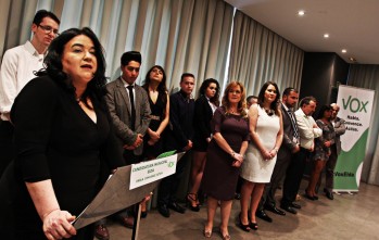 M&ordf; Dolores Gonz&aacute;lez presenta su candidatura a la alcald&iacute;a de Elda por VOX con el lema: &ldquo;Habla, convence, act&uacute;a&rdquo;