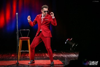 El c&oacute;mico Miguel Lago pone en pie al p&uacute;blico del Teatro Castelar