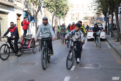 El D&iacute;a de la Constituci&oacute;n volver&aacute; a celebrarse encima de la bici en Elda