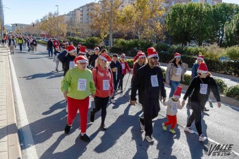 Vuelve la Marcha solidaria de Pap&aacute; Noel de la Falla Las 300