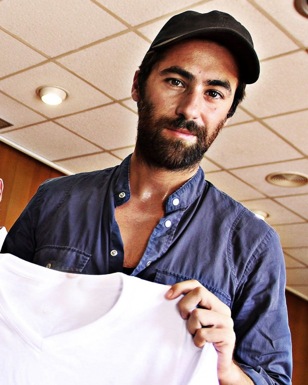 El diseñador eldense Juan Vidal recibe el Premio Nacional de la Moda 2015 El diseñador eldense Juan Vidal recibe el Premio Nacional de la Moda 2015