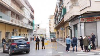 El derrumbamiento de una vivienda en Hern&aacute;n Cort&eacute;s obliga a desalojar a los vecinos