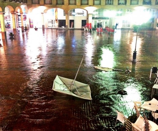 Elda y Petrer suspenden las clases y cierran parques, jardines e instalaciones deportivas ante la amenaza de fuertes lluvias