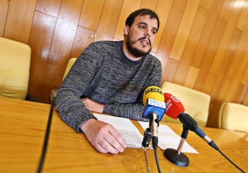 IU denuncia que actualmente hay casi 100 puestos sin cubrir en el Ayuntamiento de Elda