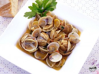 Almejas a la marinera
