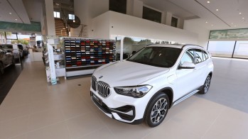BMW apuesta por lo sostenible y tendr&aacute;  25 veh&iacute;culos electrificados a la venta en 2023